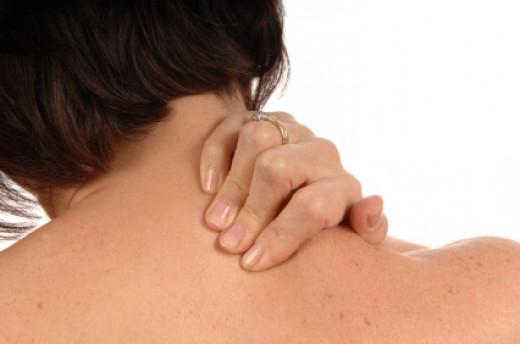 mišični krč v vratu