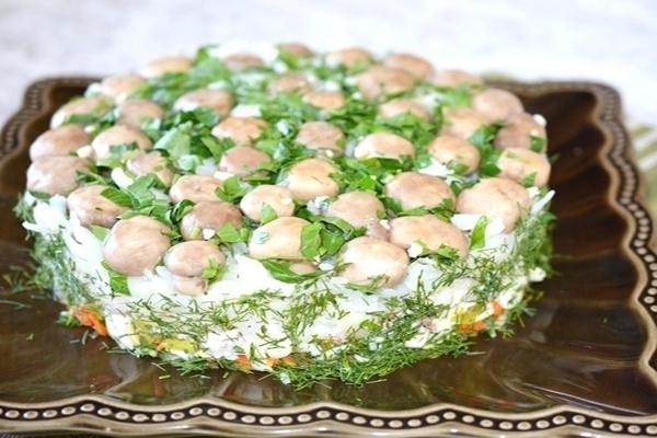salata od gljiva proplanka