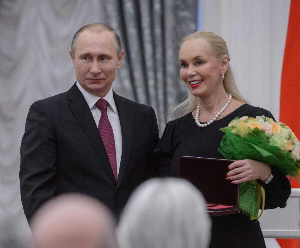 Nelli Kobzon e Vladimir Putin