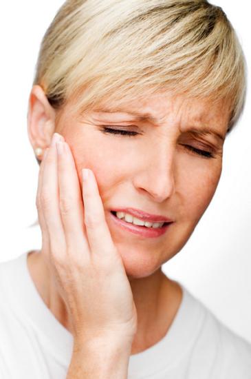 симптоми на увреждане на лицевия нерв