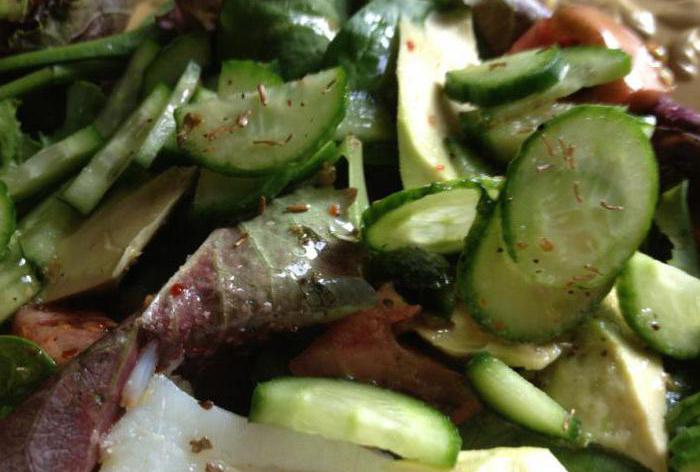 klasična salata od nežinskih krastavaca