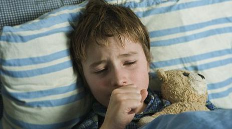 tosse notturna nel trattamento di un bambino