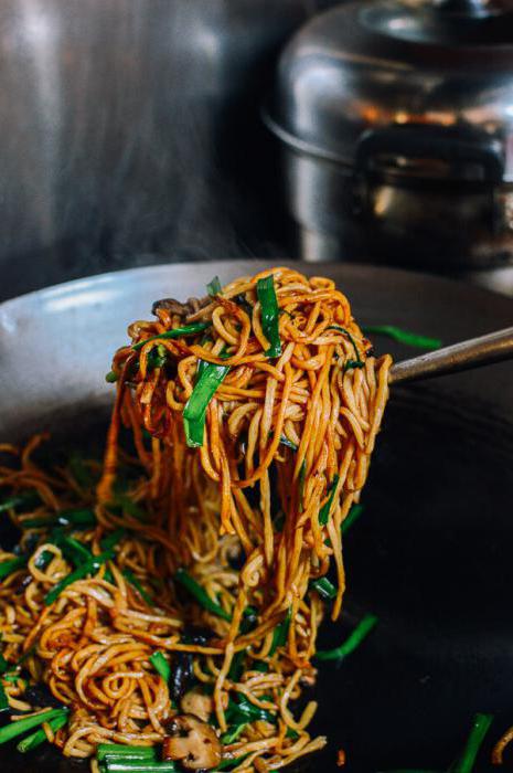 wok noodles.  ricetta