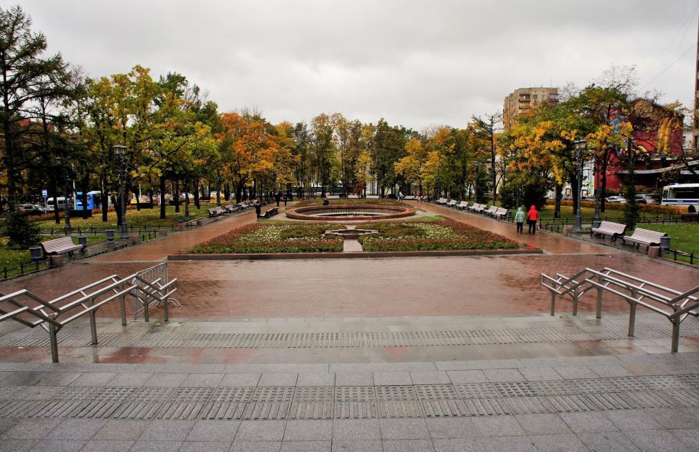 Novopushkinsky Square, kako priti
