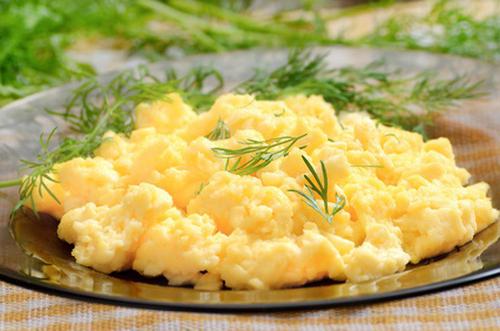 Omlet z 2 jaj kalorii