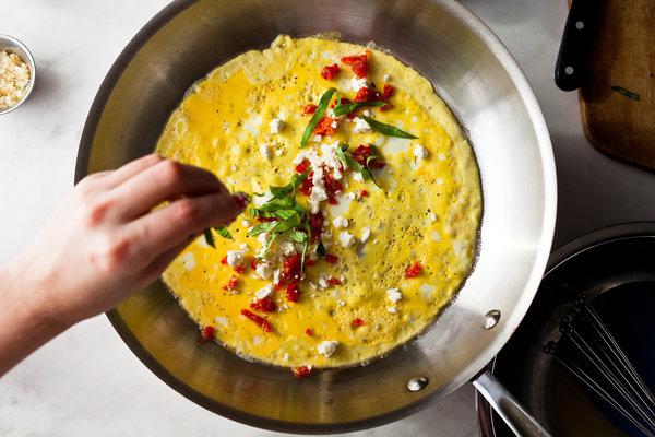 jak vařit omeletu s rajčaty