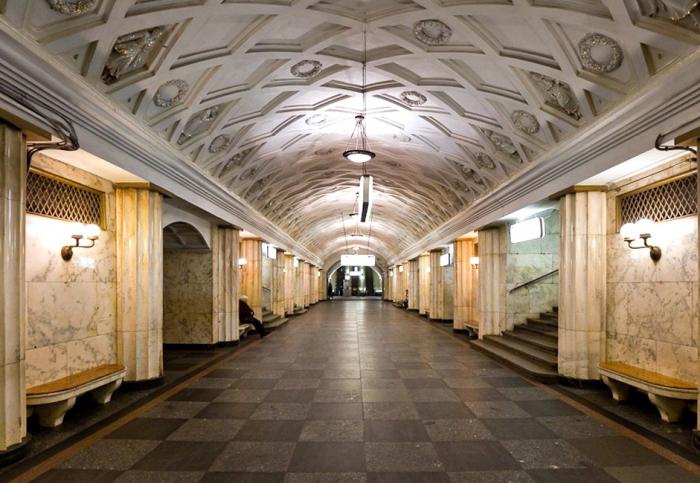 Metro izlaz na Crveni trg