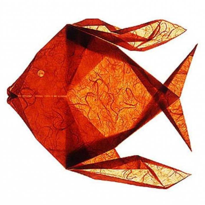 папирна оригами риба