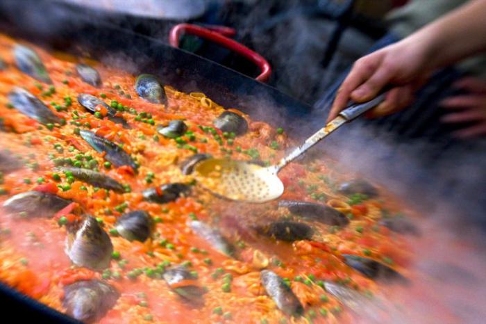 jak gotować krewetki paella