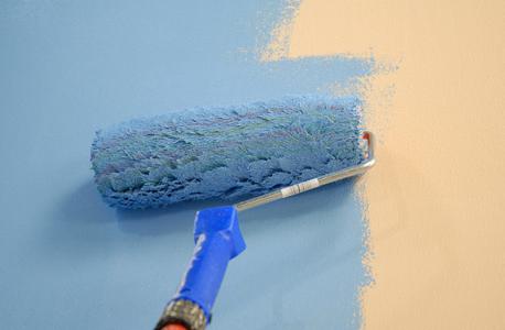 jak namalovat strop vodou na bázi barvy