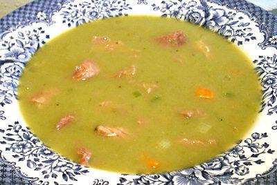 grahova juha s prekajenim mesom v počasnem štedilniku