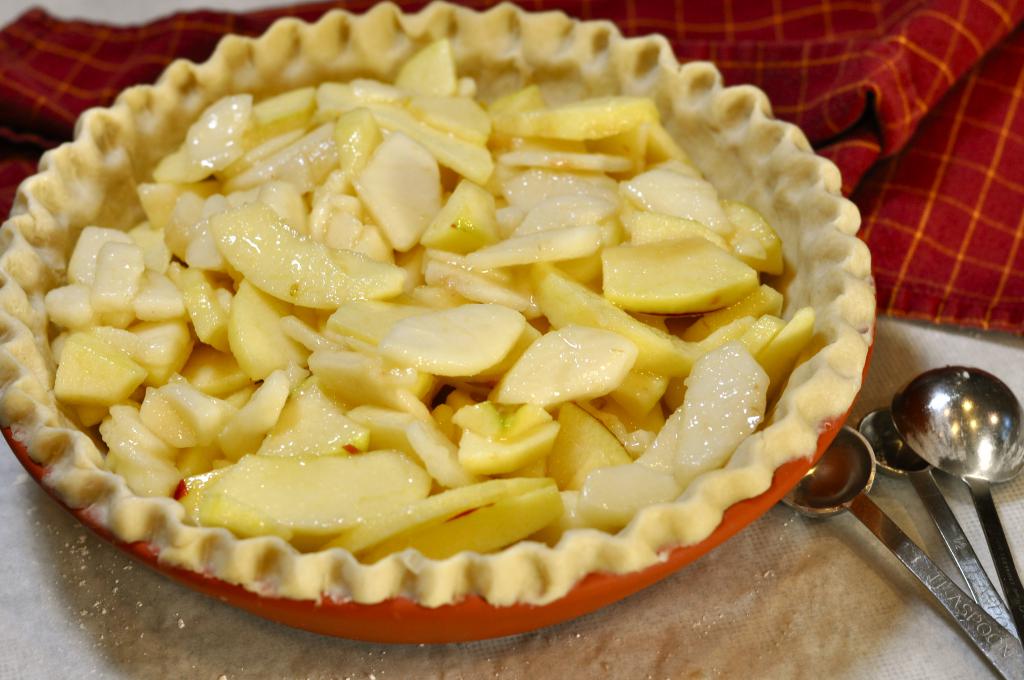 hruška in jabolčna pita