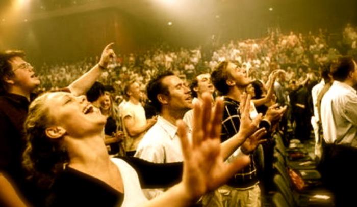 Kristjani verjamejo evangeličanski pentekostni