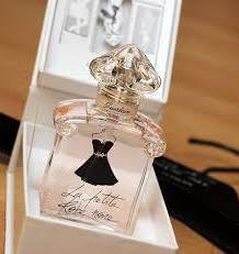 парфем мали црна хаљина Прице