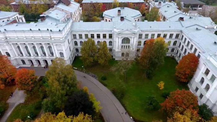 Recensioni Università Politecnica di San Pietro il Grande di San Pietroburgo