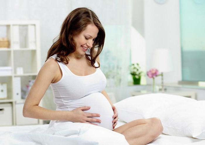 Quando la striscia appare sull'addome durante la gravidanza