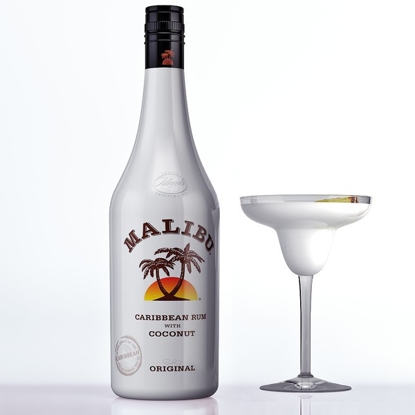 cocktail con liquore pina colada