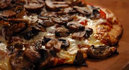 houbová pizza