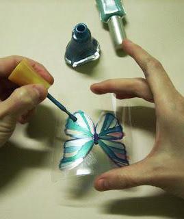 farfalla da giardino in plastica