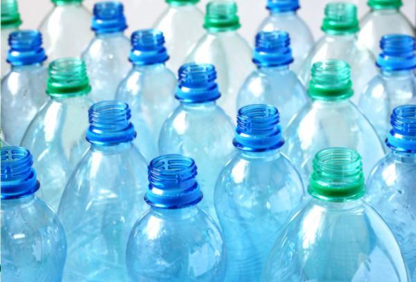 Recikliranje plastičnih boca poslovnih planova
