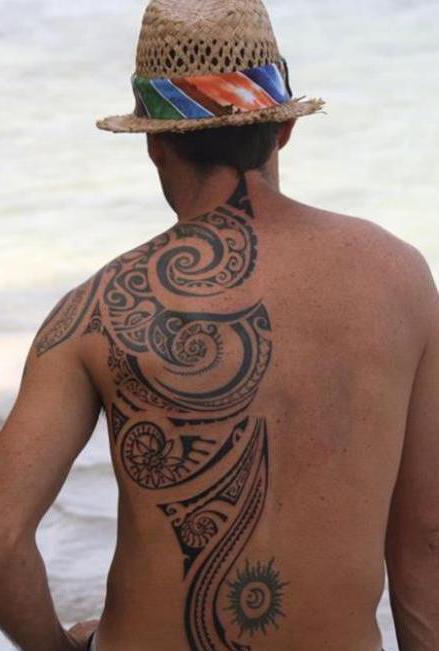tatuaggi in stile polinesiano