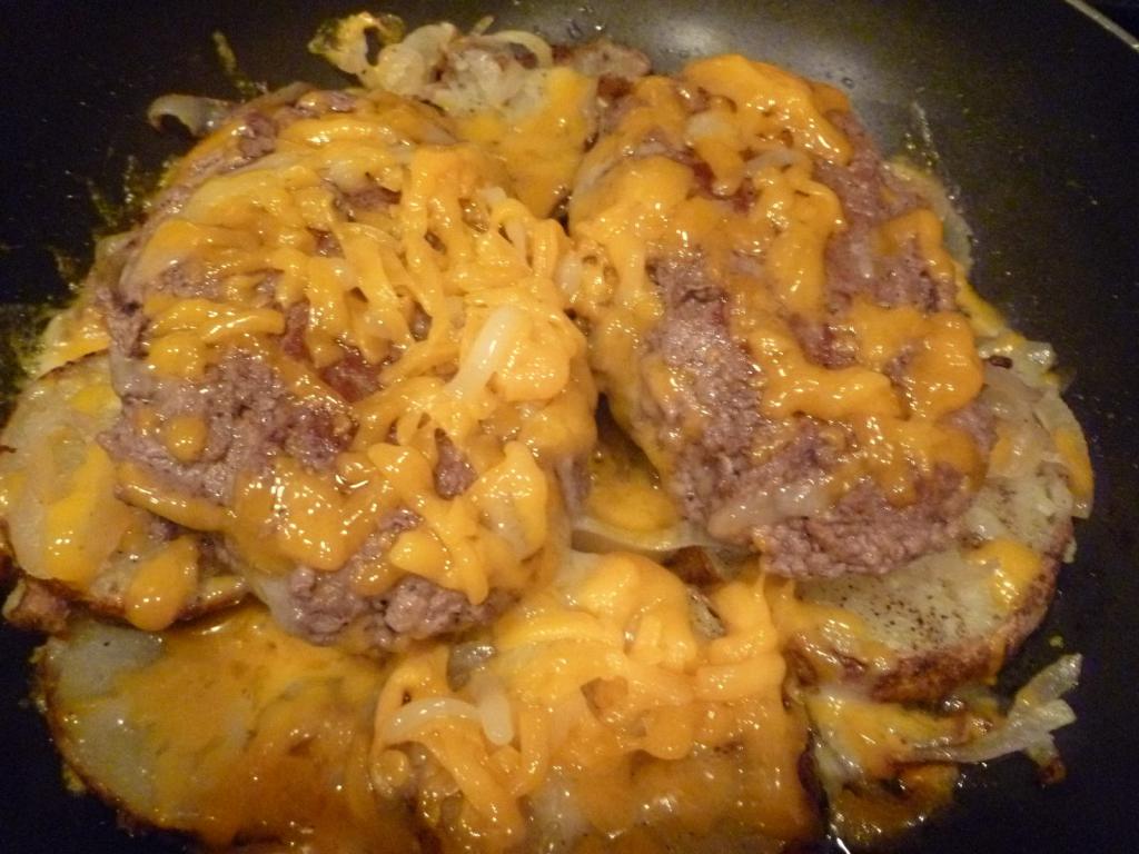 картофи с месо и сирене