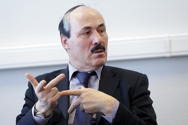 Началник на Дагестан Рамадан Абдулатипов