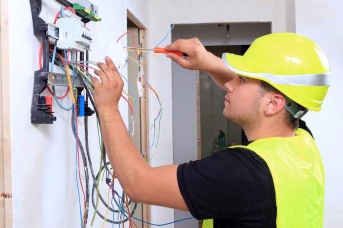 výhody povolání elektrikáře