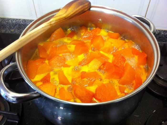 dýňový džem s oranžovou barvou