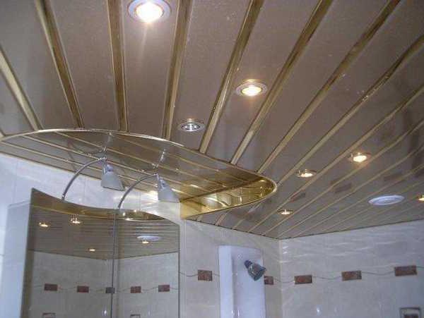 Инсталирайте решетъчен таван в банята
