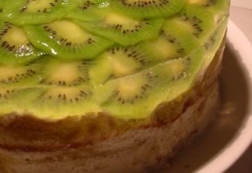torta con kiwi e banane