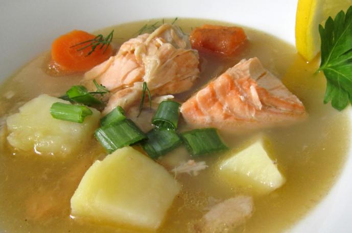 како се кува црвена рибља супа