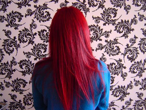 яркочервена коса