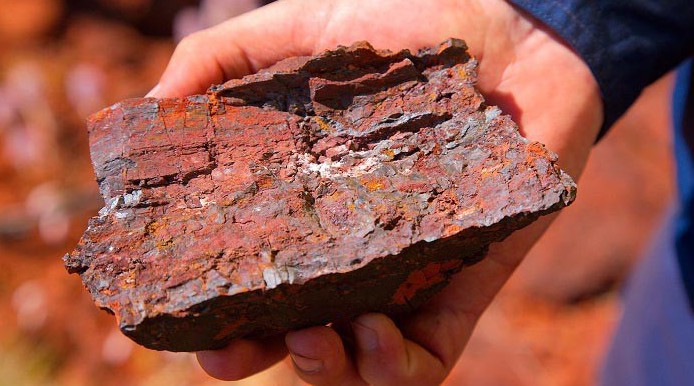 formula rdeče železove rude v kemiji