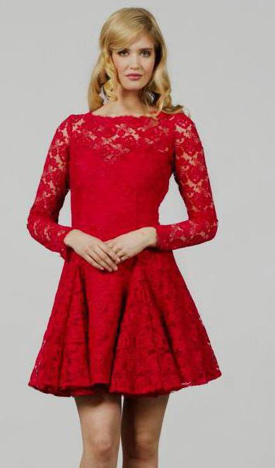 Къса червена дантелена рокля