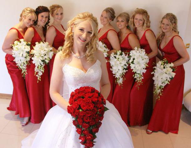 свадбена декорација у црвеном