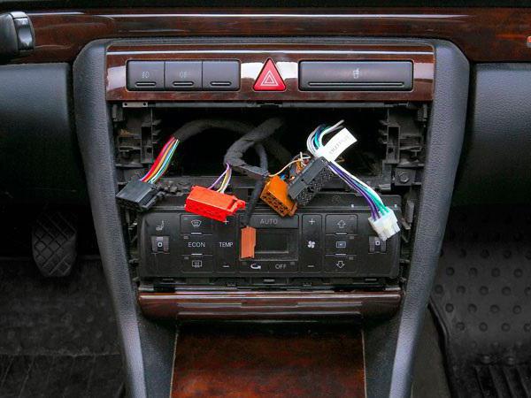 radio cassette prolagi con schermo retrattile