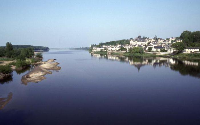 france city river