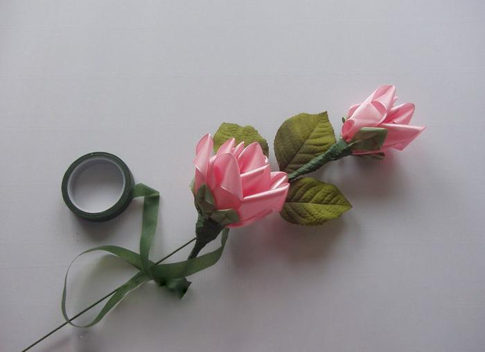 kako narediti vrtnice s foto satenskih trakov