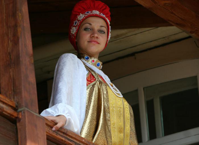 Costume popolare russo per bambini