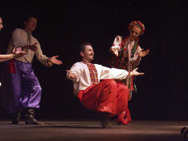 Руски народни плесни наслови