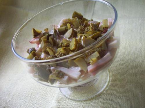salátové recepty s okurkami