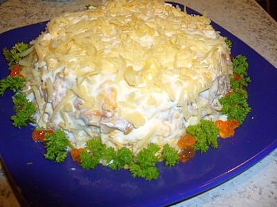 Salata s piletinom i gljivama