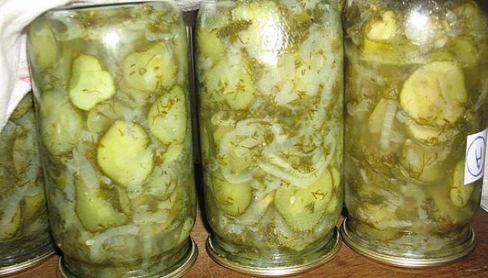 insalata troppo cremosa di cetrioli per le ricette invernali