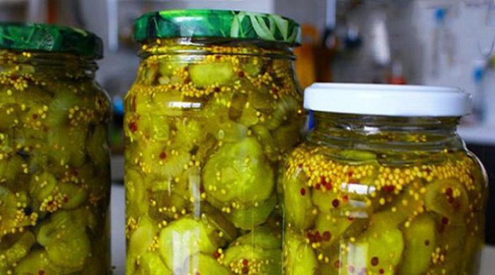 solata prezrelih kumaric za zimo brez sterilizacije