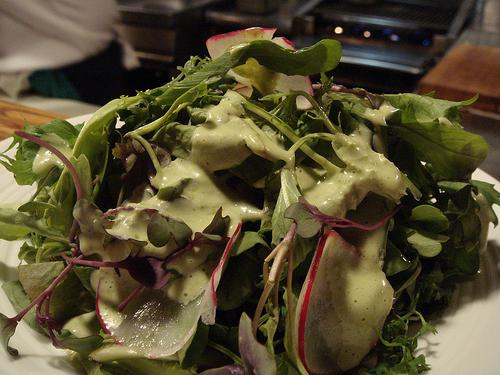 salata od divljeg češnjaka