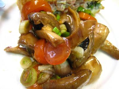 insalata con funghi in salamoia