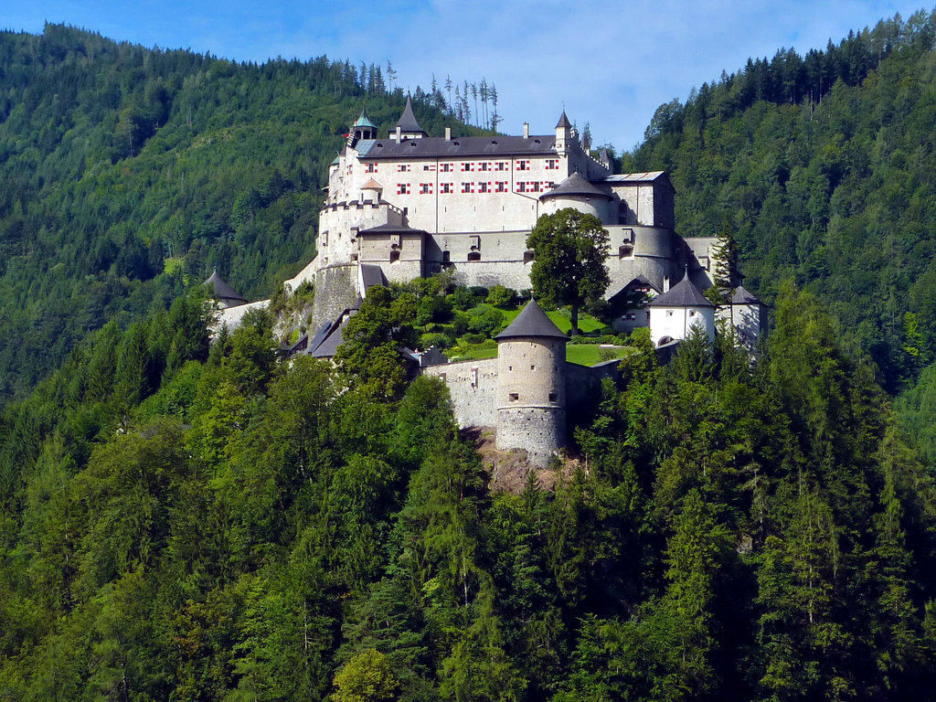 Замъкът Хоенверфен
