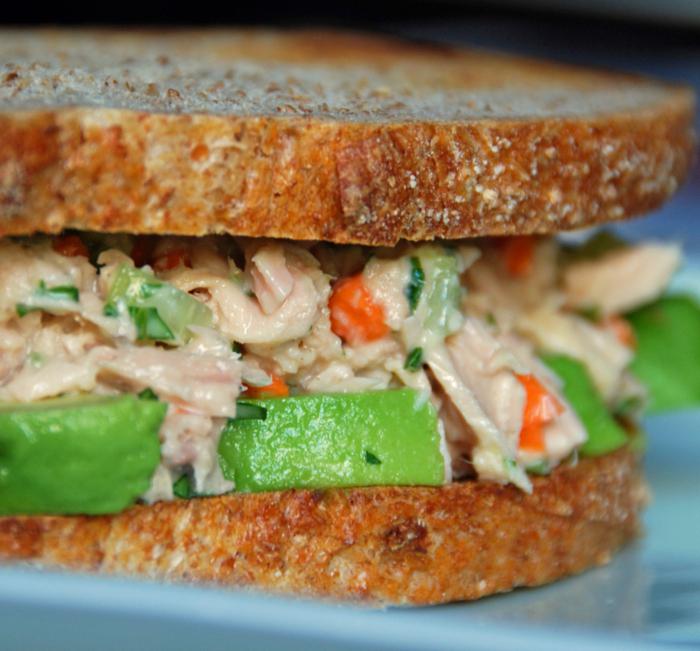 przepis na kanapkę z tuńczykiem