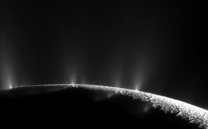 Saturn Enceladus satelity
